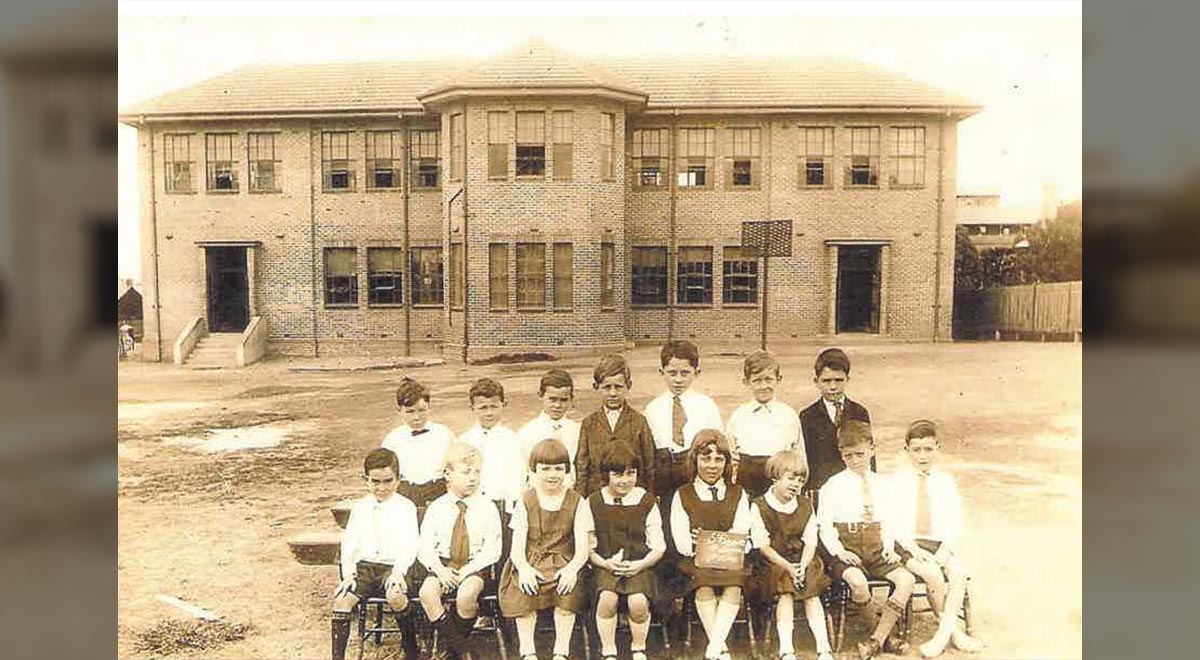 Archived historical image of St Patrick's Primary Parramatta in the 1900s