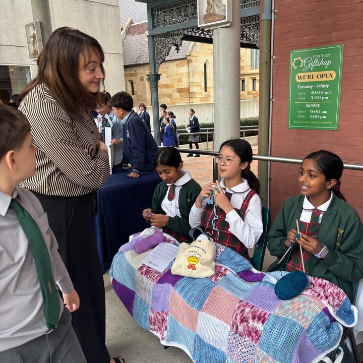 975098801070667_1301178328462711-1