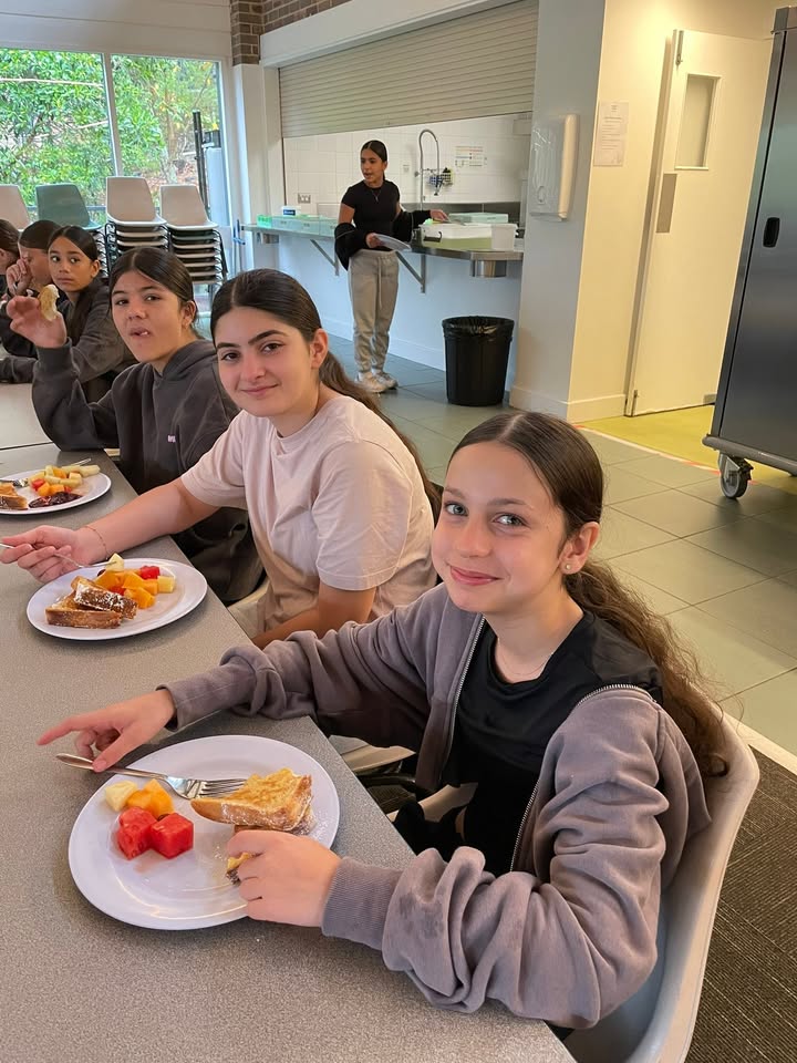 975098801070667_1379720087275201-1