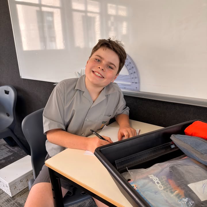 975098801070667_1434455845134958-1