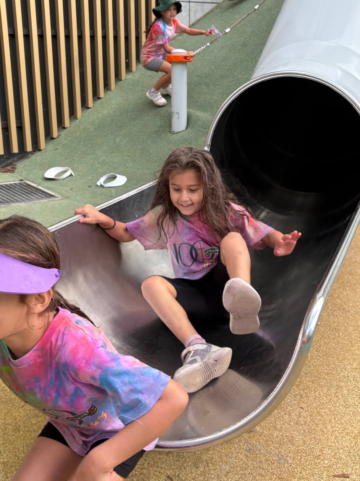 975098801070667_1463838478863361-1